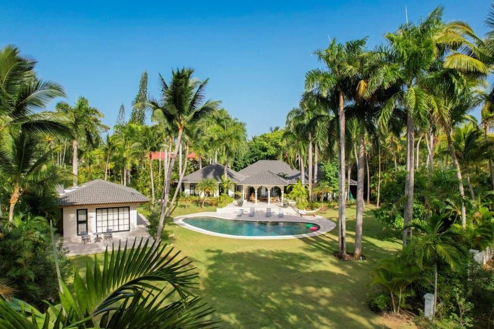 Stunning Villa Sunset For Sale in Prestigious Community - Image 5