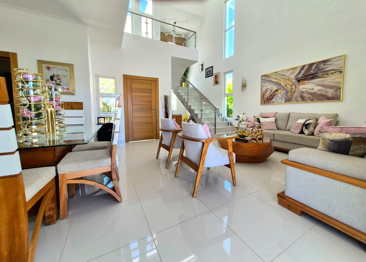 Oasis del Lago modern and spacious 3 BR Villa on two levels – Vista Cana - Image 3