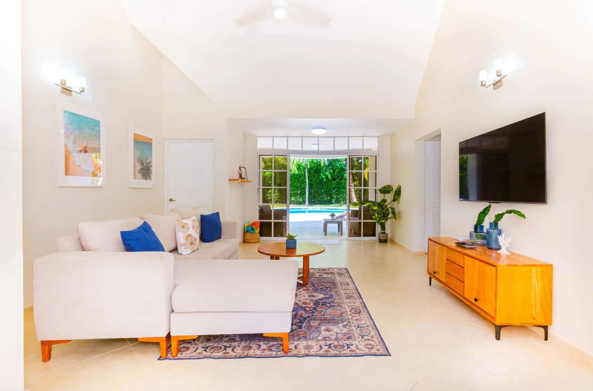 Newly Renovated 3-Bedroom Villa with Private Pool - Image 4