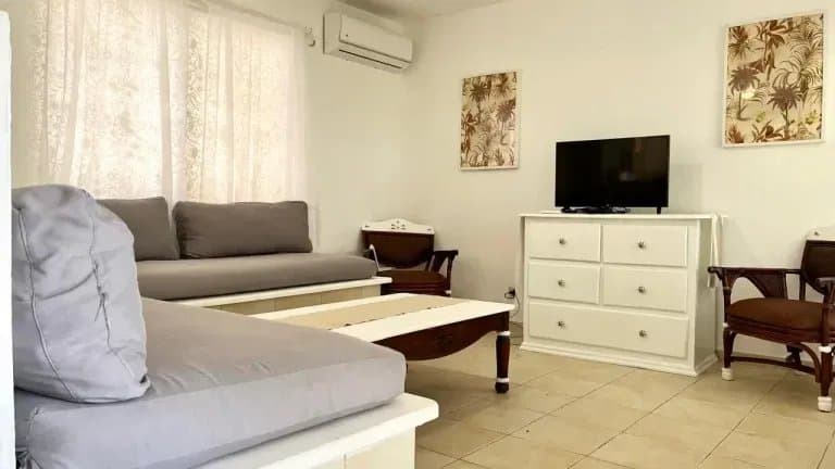 Florisel tropical 2 BR beach side condo move-in ready - Los Corales - Image 3