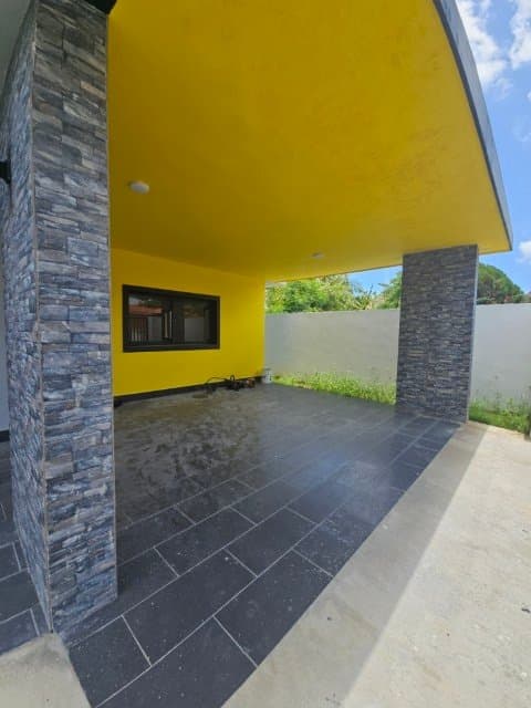 El Ejecutivo new 3 BR villa on one level with picuzzy, move-in ready - El Ejecutivo - Image 3