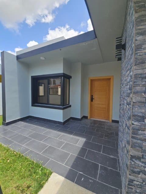 El Ejecutivo new 3 BR villa on one level with picuzzy, move-in ready - El Ejecutivo - Image 4