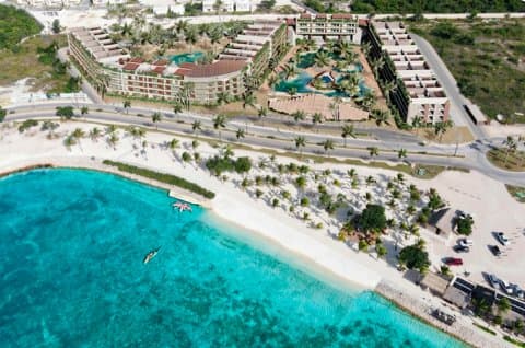 Chukum Lagoon modern 1 and 2 BR boutique-hotel-style condos with rental management - Vista Cana - Image 3