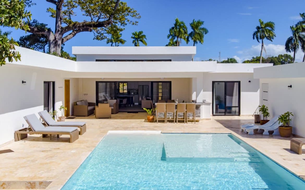 For Sale in Casa Linda Beautiful Villa SUNSEEKER | BuyDRProperty - Image 2