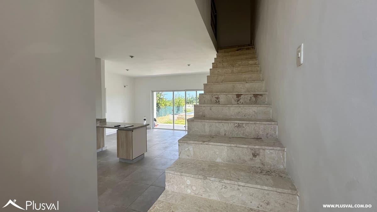 Villa estilo Duplex de 2 niveles dentro del exclusivo proyecto Vista Cana - Image 4