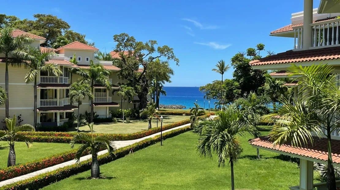 Apartamento de 2 Habitaciones con Vista al Mar en Sosúa – Ideal para Vivir o Invertir