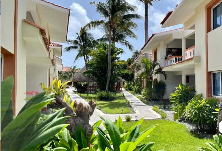 Paseo del Sol condo complex with 54 rooms - Villas Bavaro