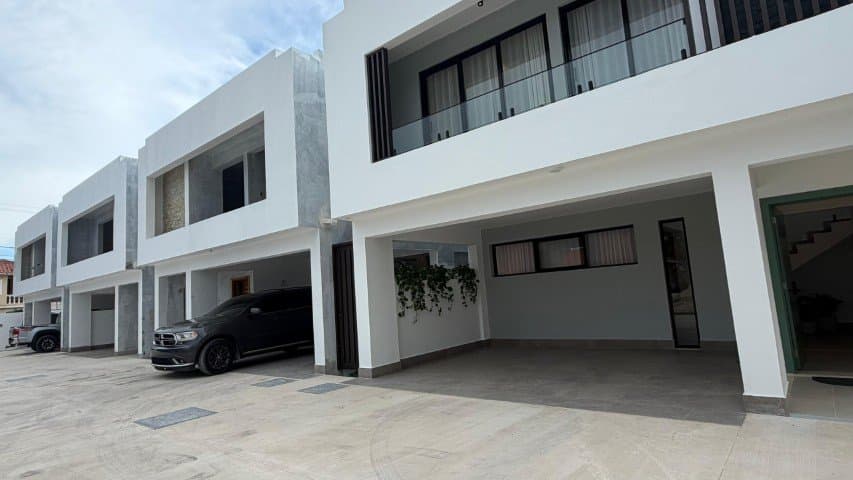 Laura Cristina Residences 4 elegant 3 BR villas, strategic location with dual access to main roads - Residencial Bavaro Punta Cana - Image 2