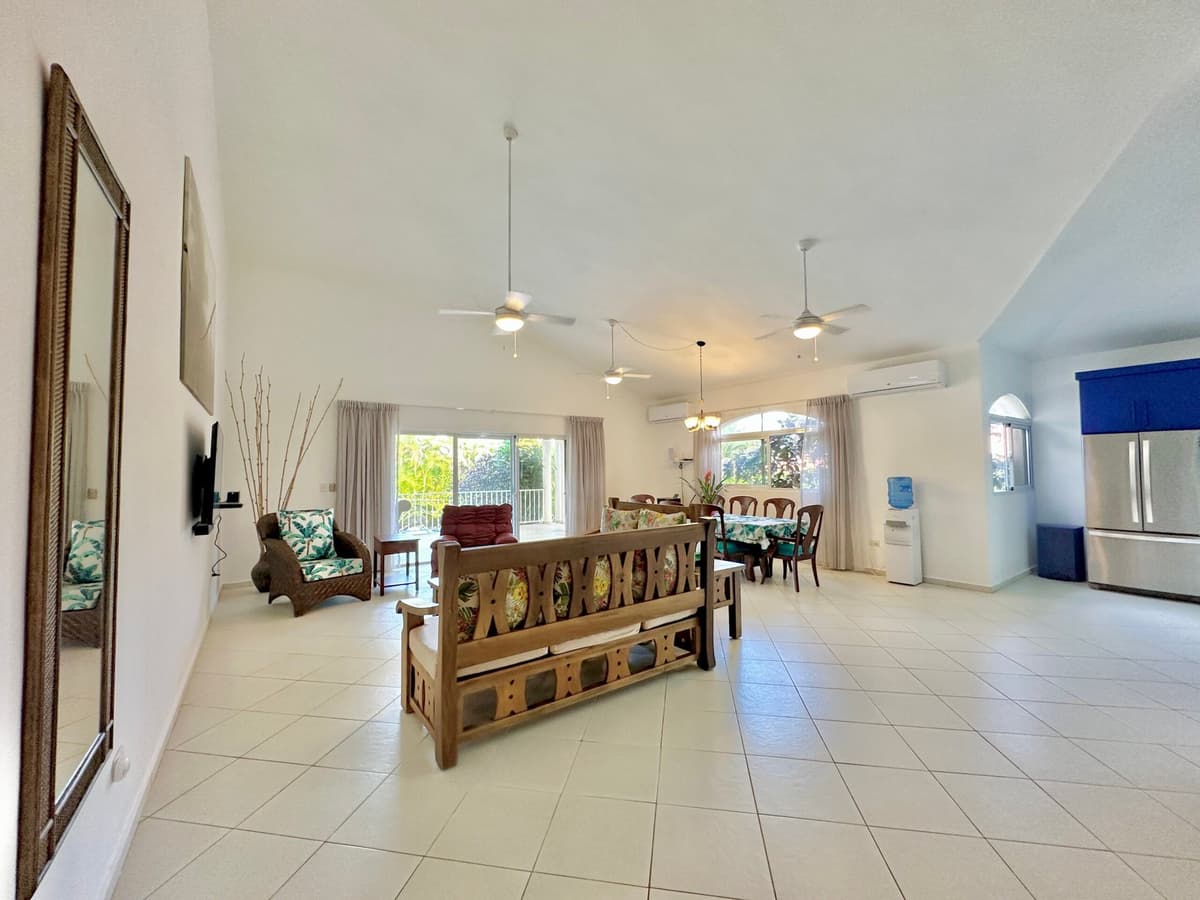 Casa Linda Phase 3-6 – Spacious 4-bedroom villa for sale - Image 3