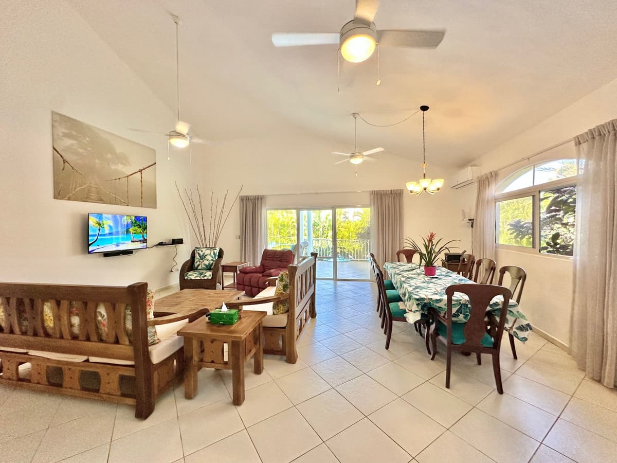 Casa Linda Phase 3-6 – Spacious 4-bedroom villa for sale - Image 5