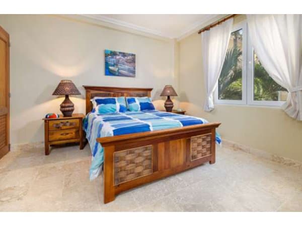 Stunning Oceanfront Condo 3 Bed 3.5 Bath - Image 4