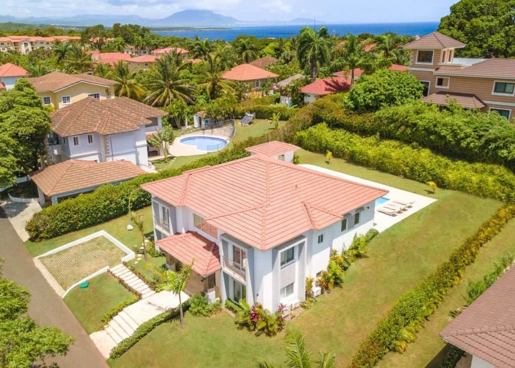 Residencial Hispaniola: Luxury 4 Bed Villa for Sale in Sosua - Image 3