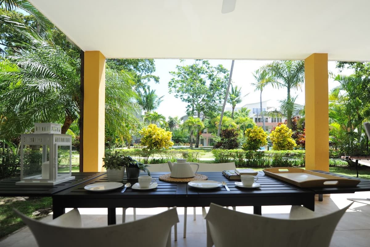 Infinti Blu 2 Bedroom Garden Condo For Sale - Image 3