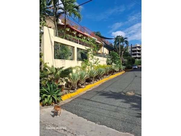 Large Villa In Very Nice Private Community - Image 4