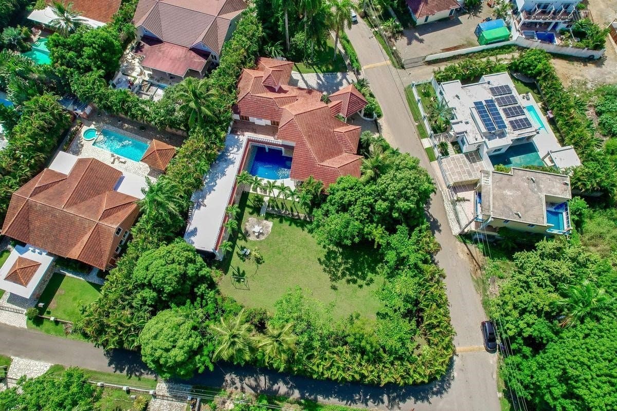 Perla Marina Luxury 5-Bed Home For Sale - Image 3