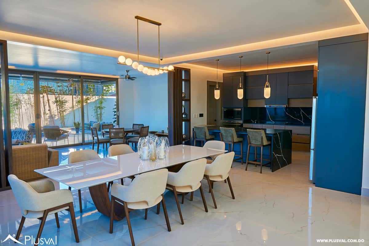 Vivienda de 2 niveles en Proyecto seguro de Santiago.