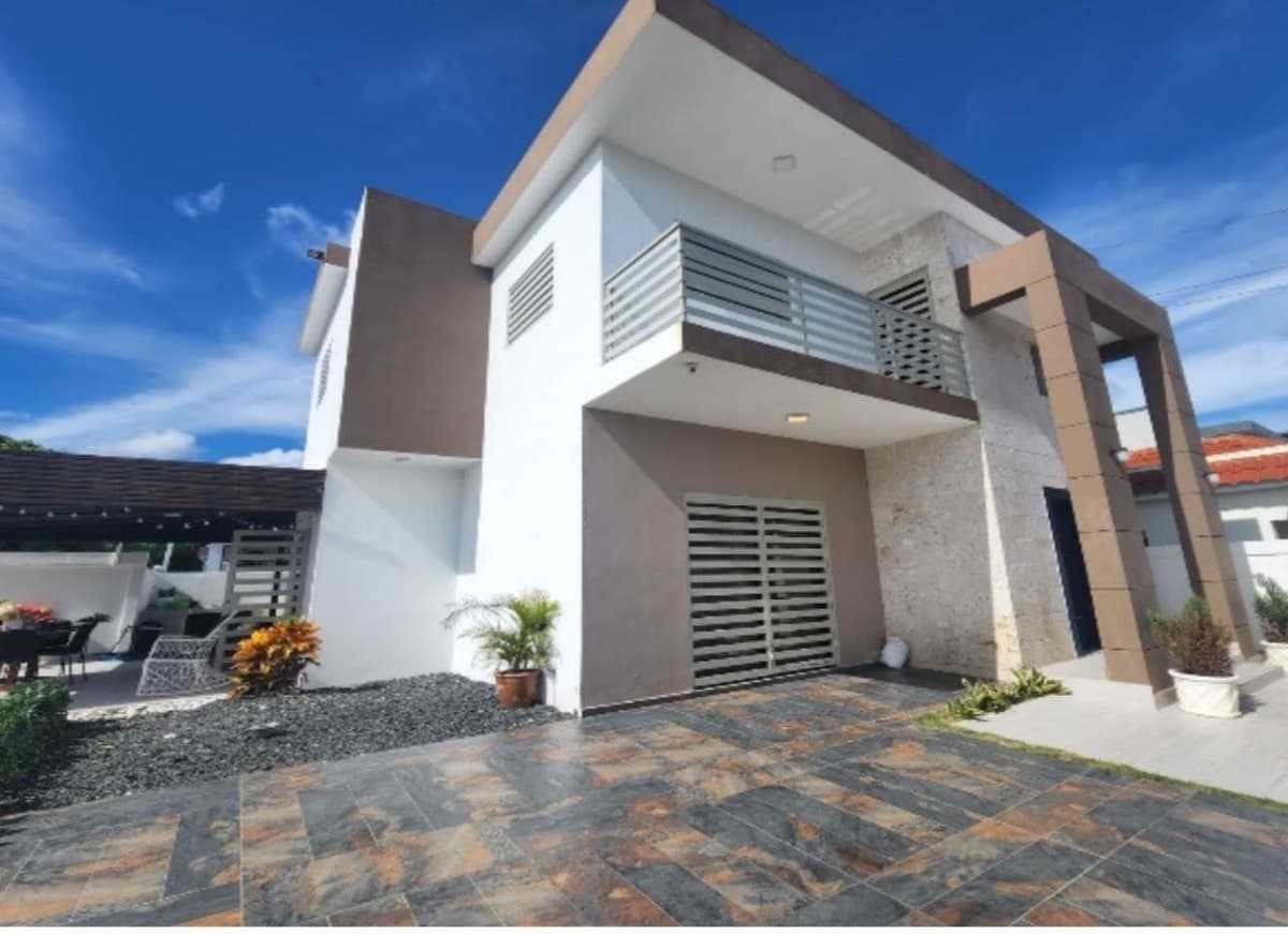 Modern 3 BR Villa with private pool and solar panels in centric location - Pueblo Bavaro - Image 2