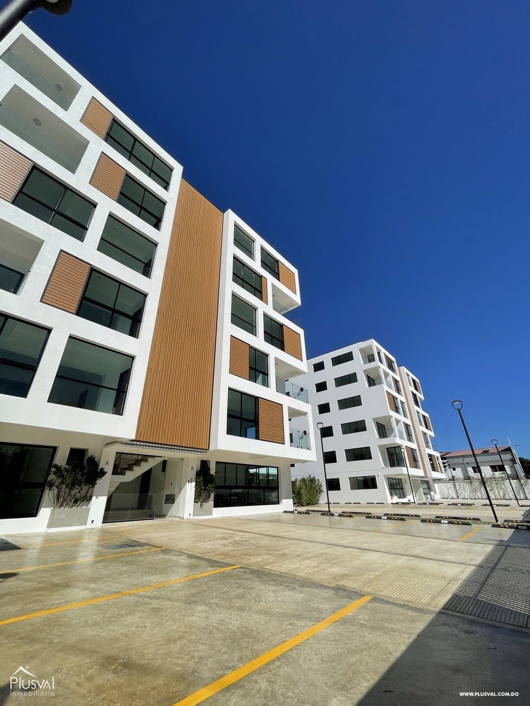 Novedoso y Moderno apartamento en Llanos de Gurabo - Image 2