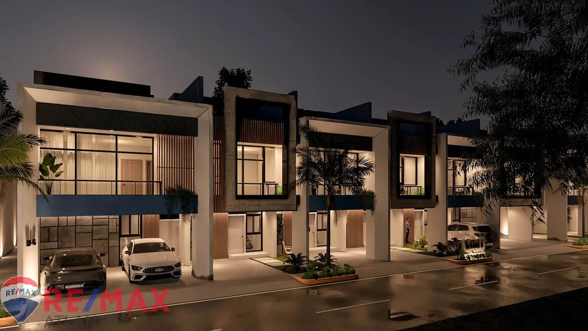 ¡OPORTUNIDAD ÚNICA – VILLA SEMI-TERMINADA EN PLAYA CHIQUITA! - Image 2