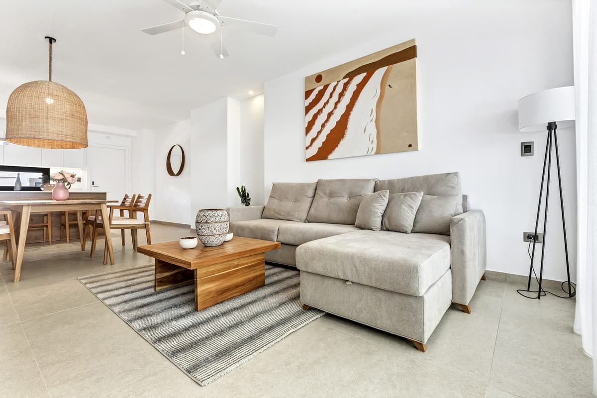 Luxury 2-Bedroom Condo with Private Jacuzzi & Ocean View - Image 3