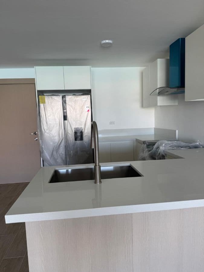 PRICE REDUCED: Brand-New 2-Bedroom Apartment with Stunning Crystal Lagoon Views - Image 3