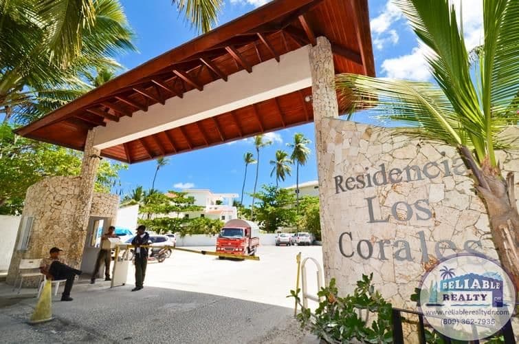 Bavaro Los Corales One Bedroom Condo 3 minute walk to beach