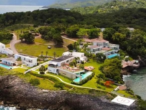 Exclusive Beachfront Development Opportunity in Playa El Limón, Samaná, Dominican Republic - Image 4