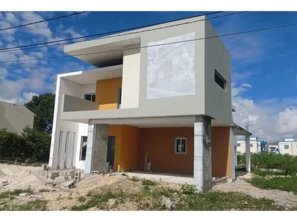 Exclusive 6-Bedroom Triplex Residence in Bavaro, Punta Cana – Multi-Unit Investment Opportunity - Image 3