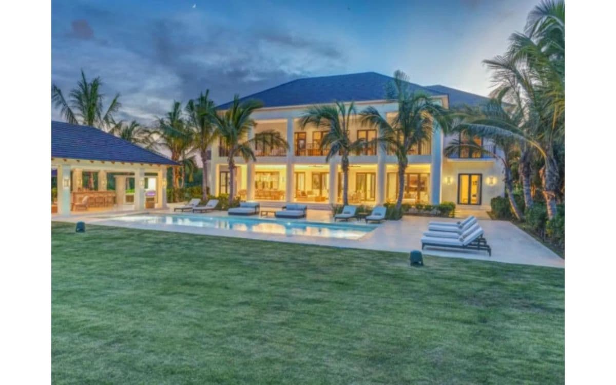 Ultimate Tropical Living: Massive 7-BR Lakeview Villa at Corales, Punta Cana Resort - Image 2