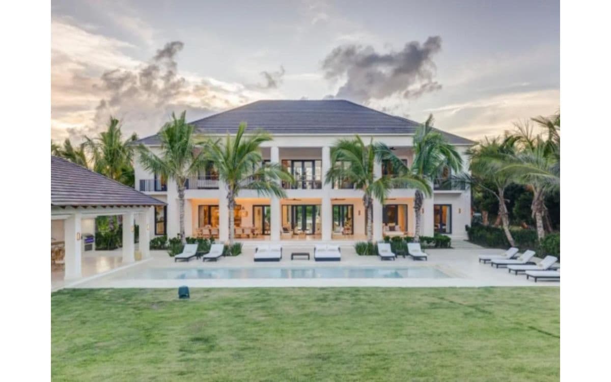 Ultimate Tropical Living: Massive 7-BR Lakeview Villa at Corales, Punta Cana Resort - Image 4