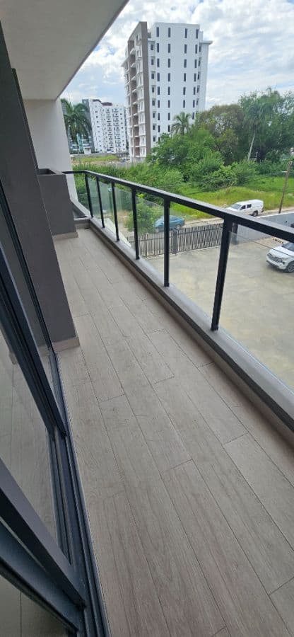 Apartamentos En Av. Hispanoamericana - Image 4