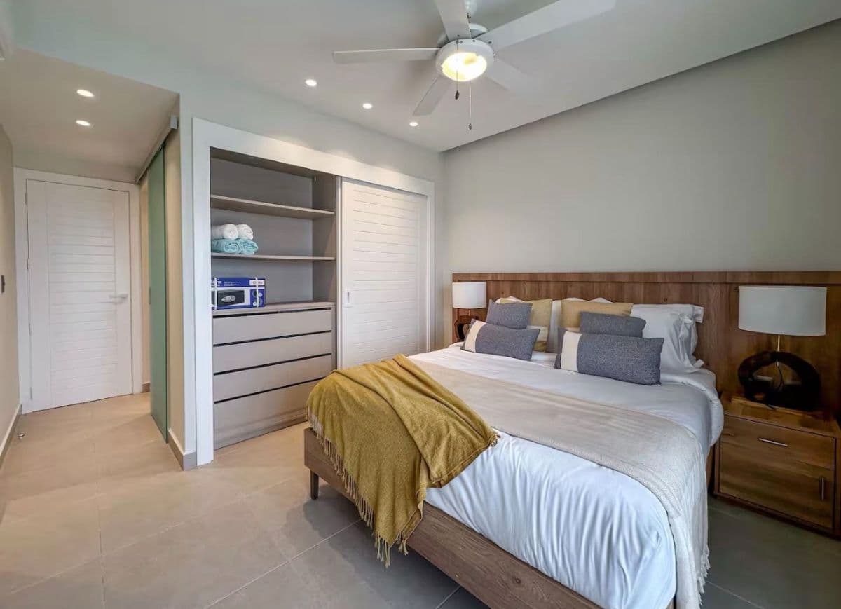 Apartamento Listo Amueblado de 2 Habitaciones en Los Corales Punta Cana con CONFOTUR - MontBell Enterprises - Image 4