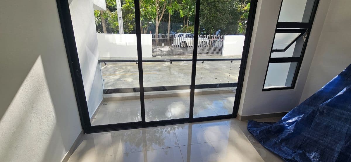Apartamento en Jardines del Sur - Image 3