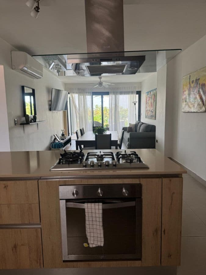 Fully Furnished 2-Bedroom Apartment in Los Corales - Image 2