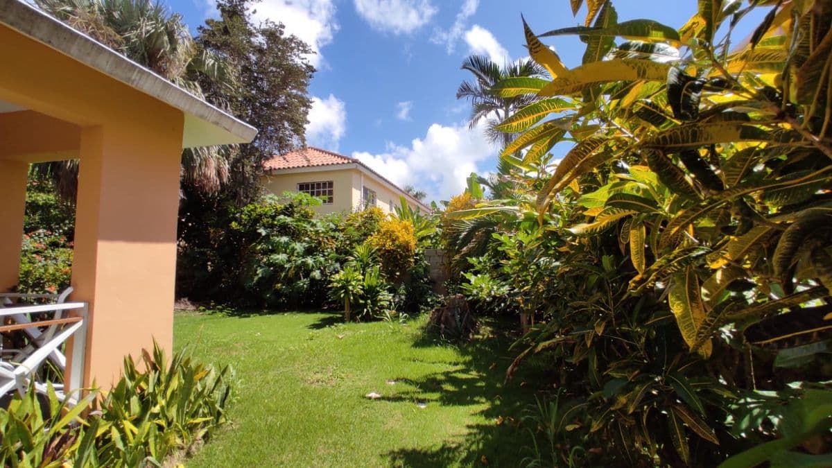 Beautiful Tropical 3 BR Villa, Furnished and Move-In or Rental Ready, Access to The Beach in Walking Distance - Villas Bavaro