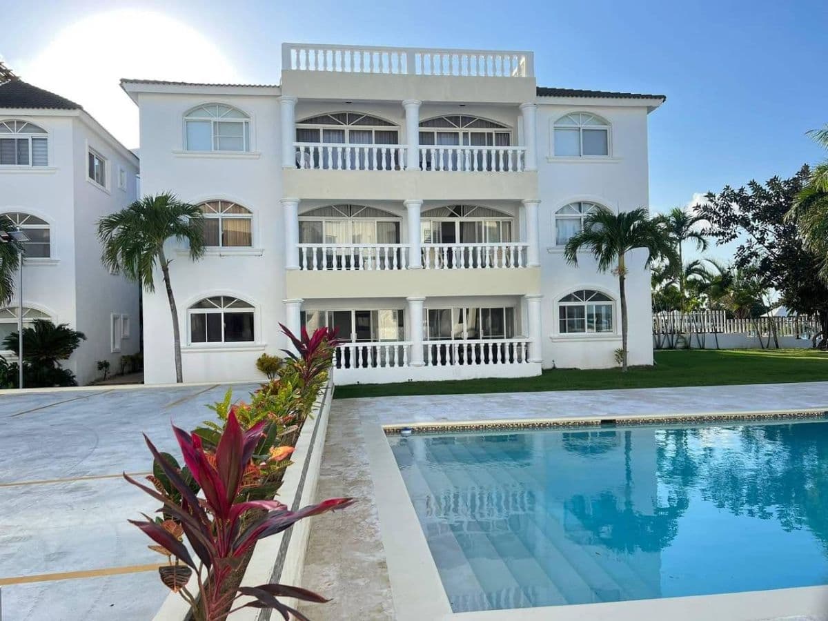 Oceanfront 1BR Condo in Sosua – Prime Location with Stunning Views! - Image 2