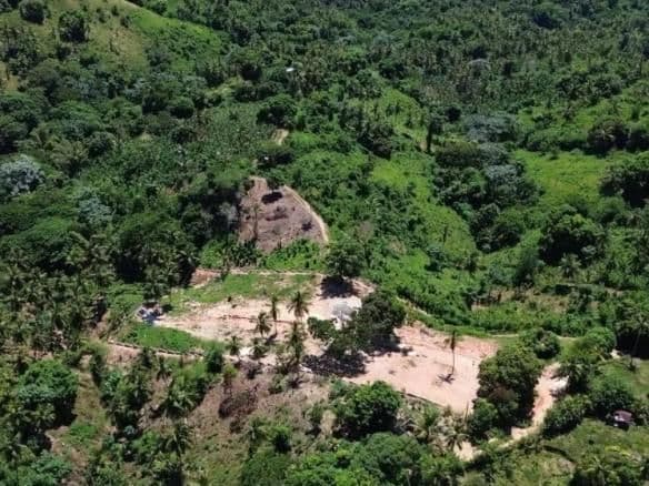 Prime Oceanfront Land for Sale in Samaná: Exclusive Monte Rojo Hillside Lots - Image 3