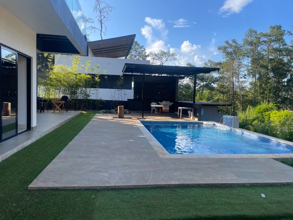Villa en venta en Jarabacoa - Image 2
