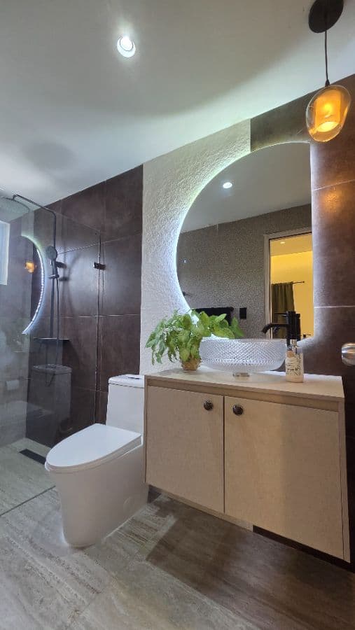 Stunning 4Bedroom House in a Gated Community - Image 4
