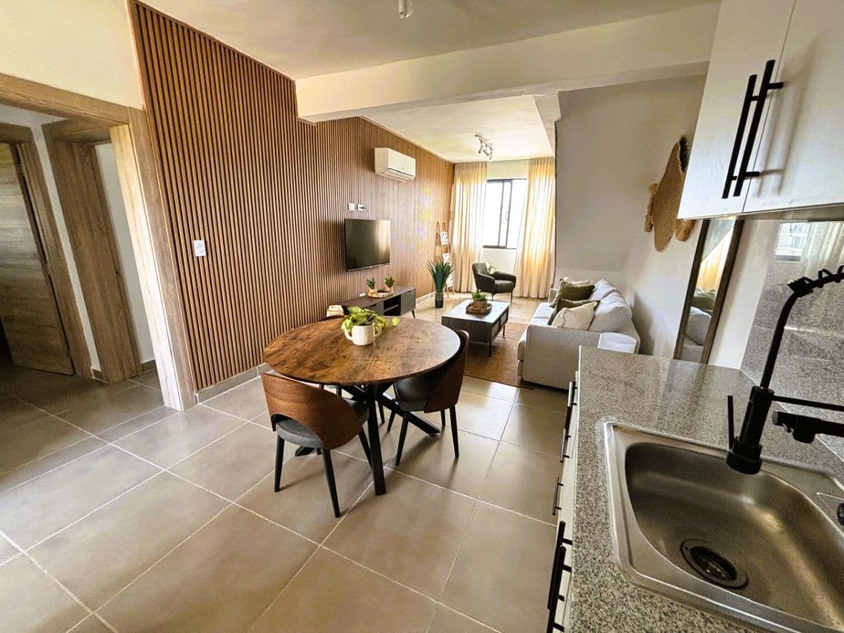 Tropical Paradise Penthouse with JACUZZI - Image 4