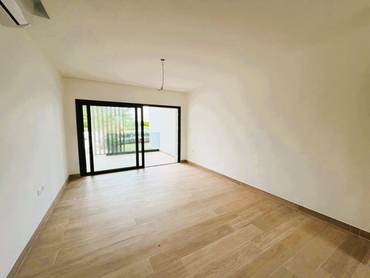 Ground Floor Walk-Out to the Pool - Image 2