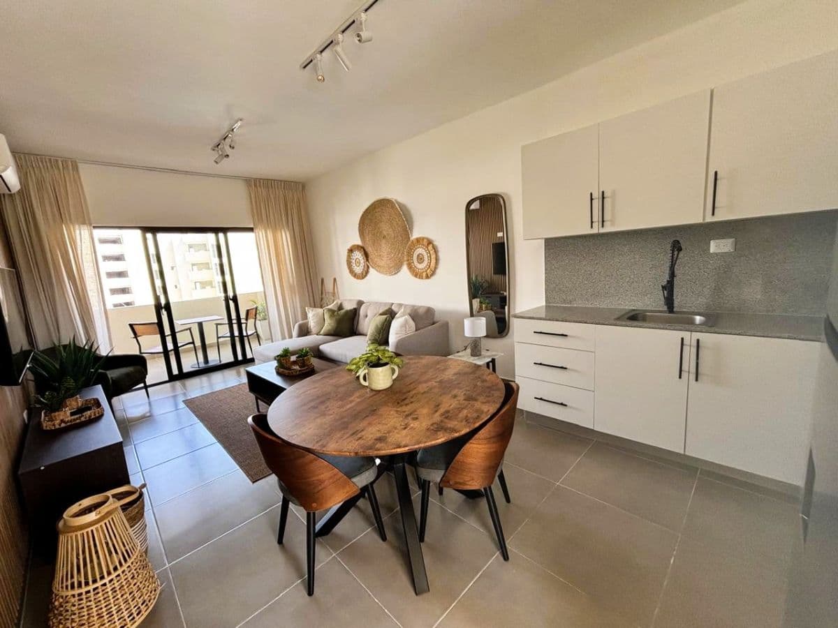Third Floor 1 Bed Beauty in El Cortecito! - Image 2