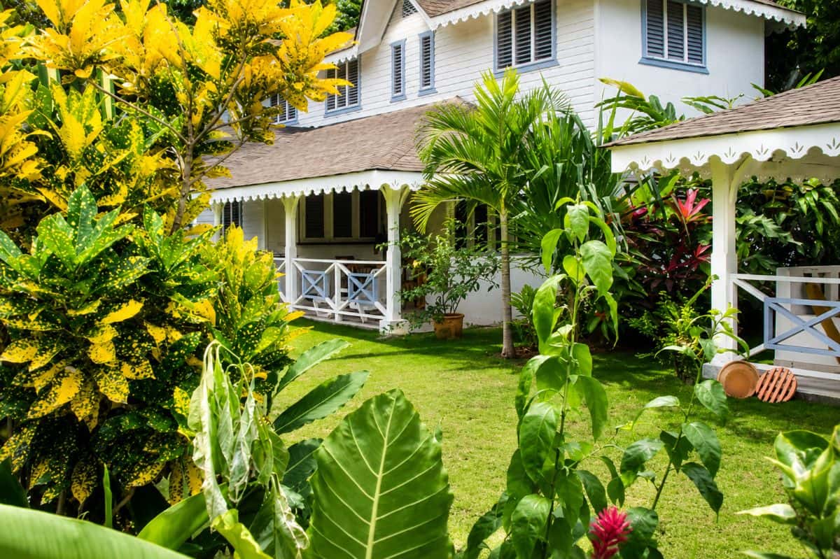 🌴 3-Bedroom Caribbean Villa Just 300 m from Playa Las Ballenas – Las Terrenas