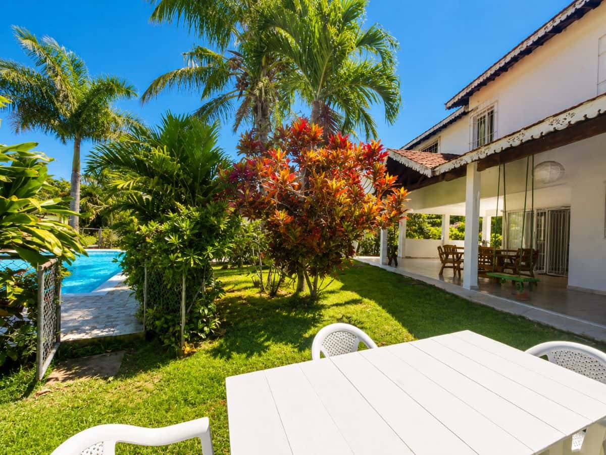 🌴 Charming Semi-Detached Villa with Pool – Las Terrenas
