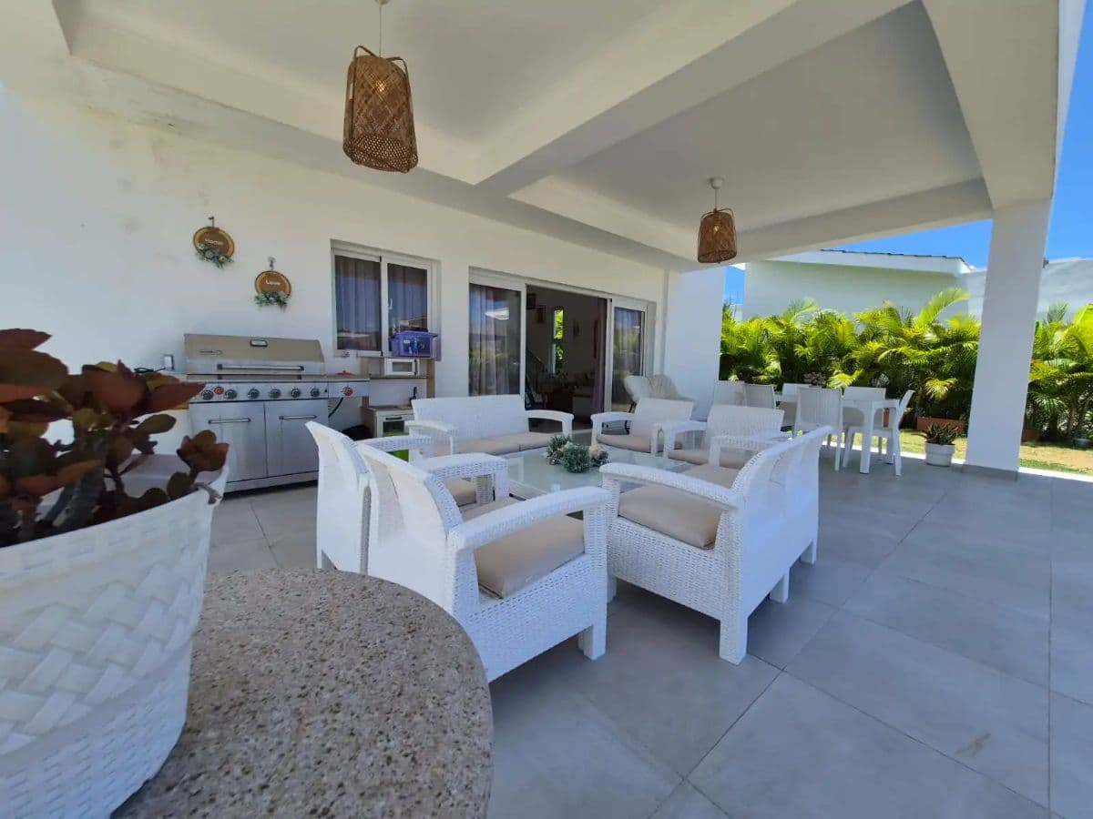 Modern and spacious 3 BR Villa Oasis del lago – Vista Cana - Image 5