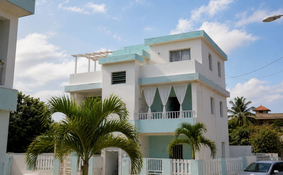 2-Bedroom Penthouse with Large Rooftop Terrace in the Heart of Bayahibe - Image 1
