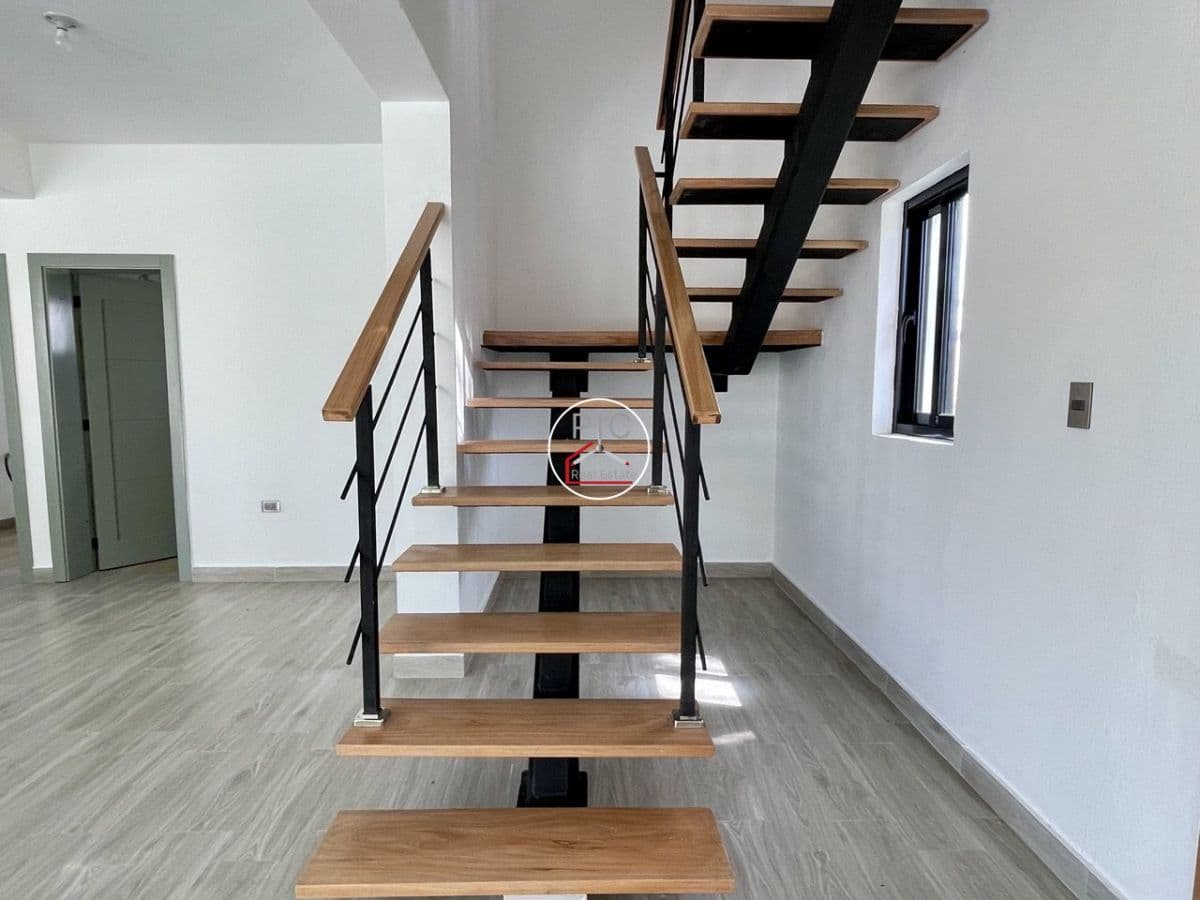 Stylish 3-Bedroom "Villa II" in Perla Marina, Just Steps from the Beach - Image 3