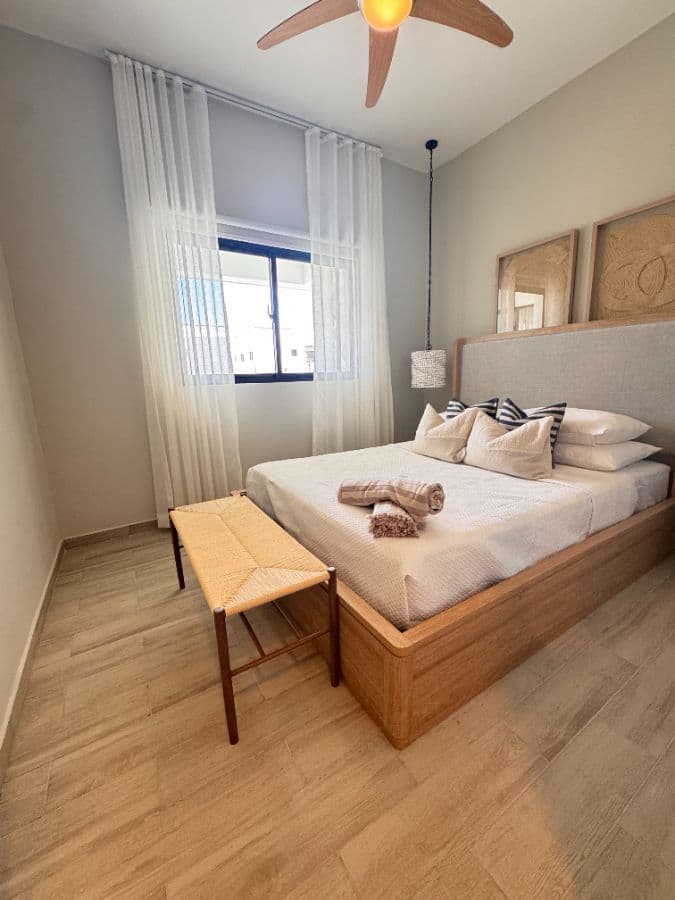 Fully Furnished 1-Bedroom Apartment with Private Jacuzzi and Beach Access in White Sand - Image 5