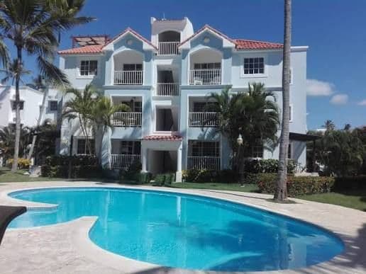 Bright. Updated. Pool Views. - Image 1