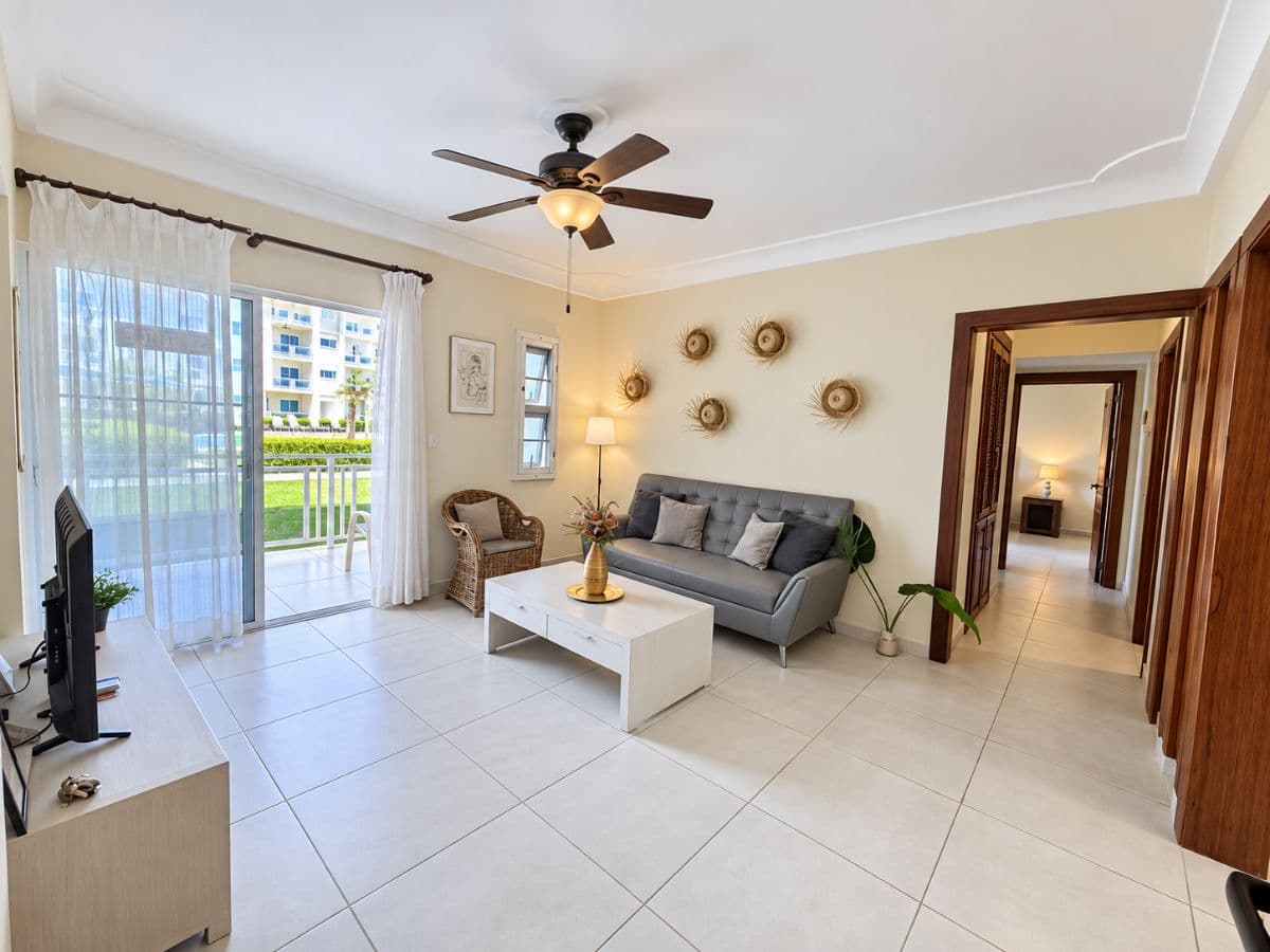 Luxurious Ground-Floor Residence – Steps from Bávaro Beach - Image 2